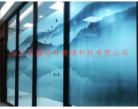 夹丝玻璃
